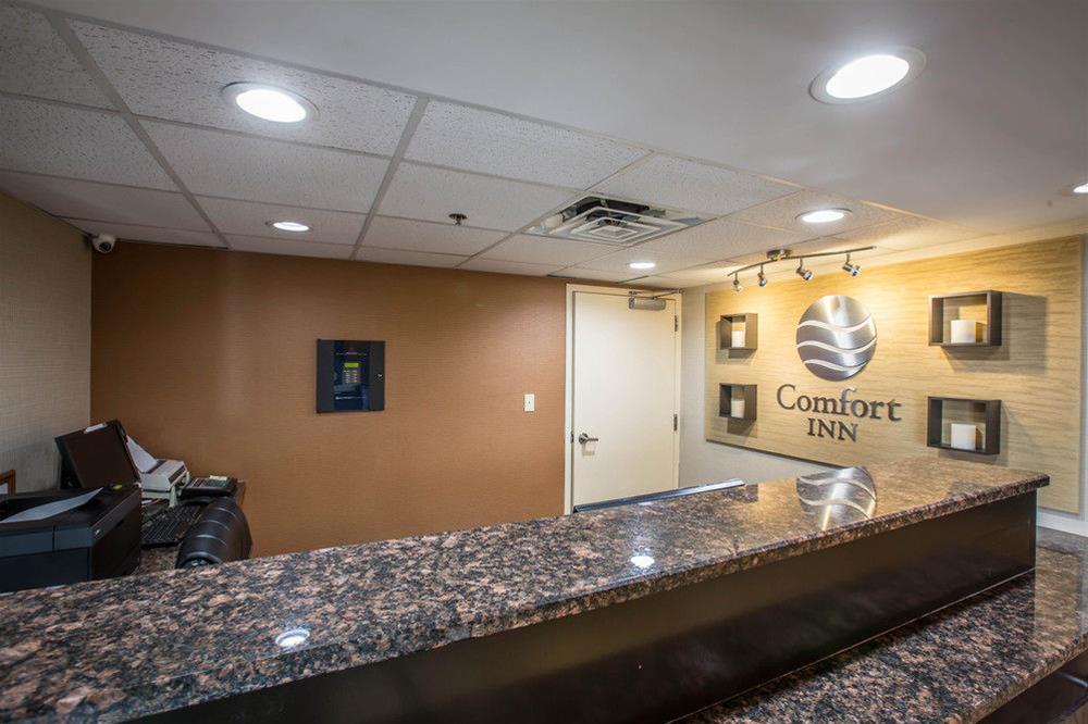 Comfort Inn North Of Asheville Mars Hill Экстерьер фото