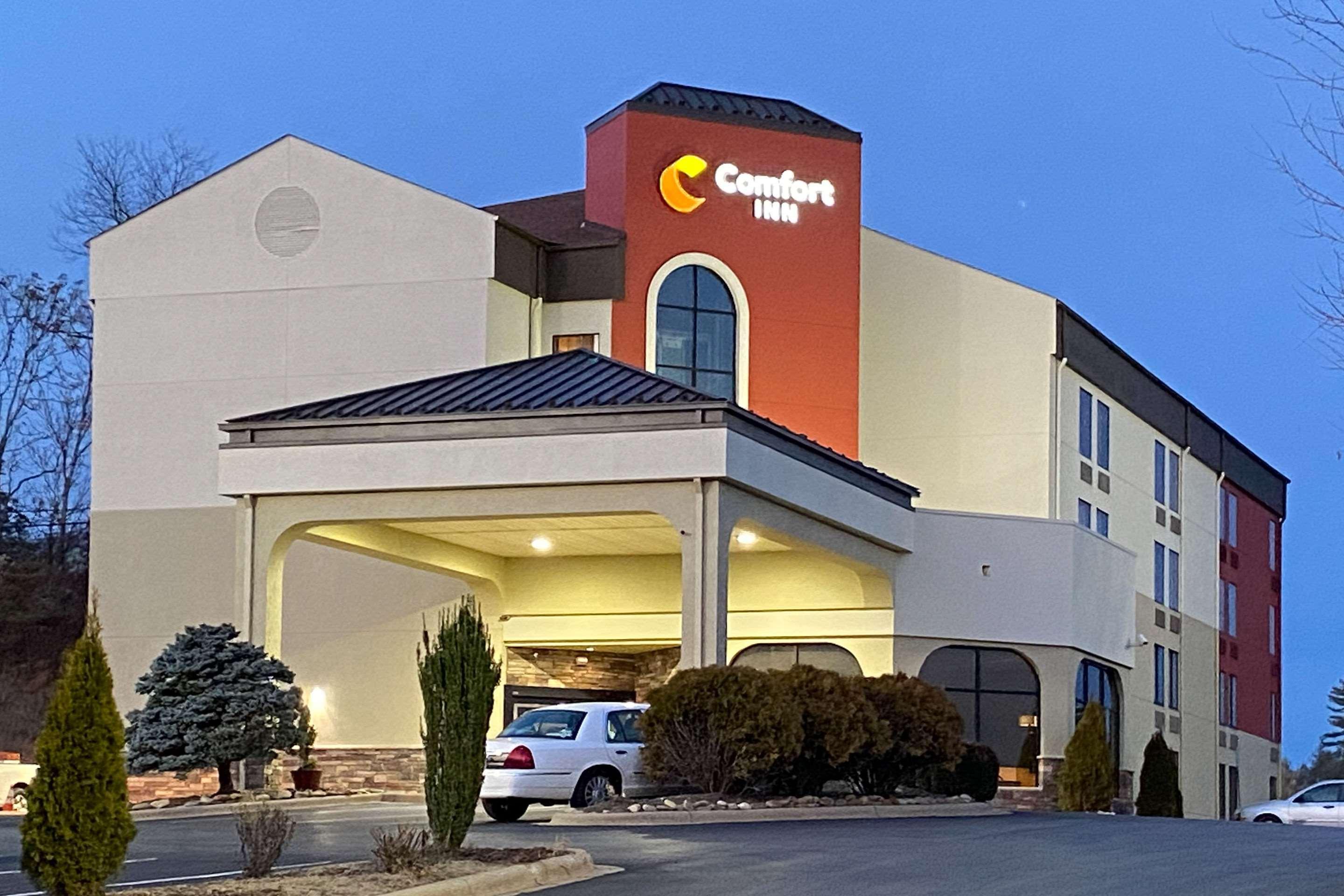 Comfort Inn North Of Asheville Mars Hill Экстерьер фото