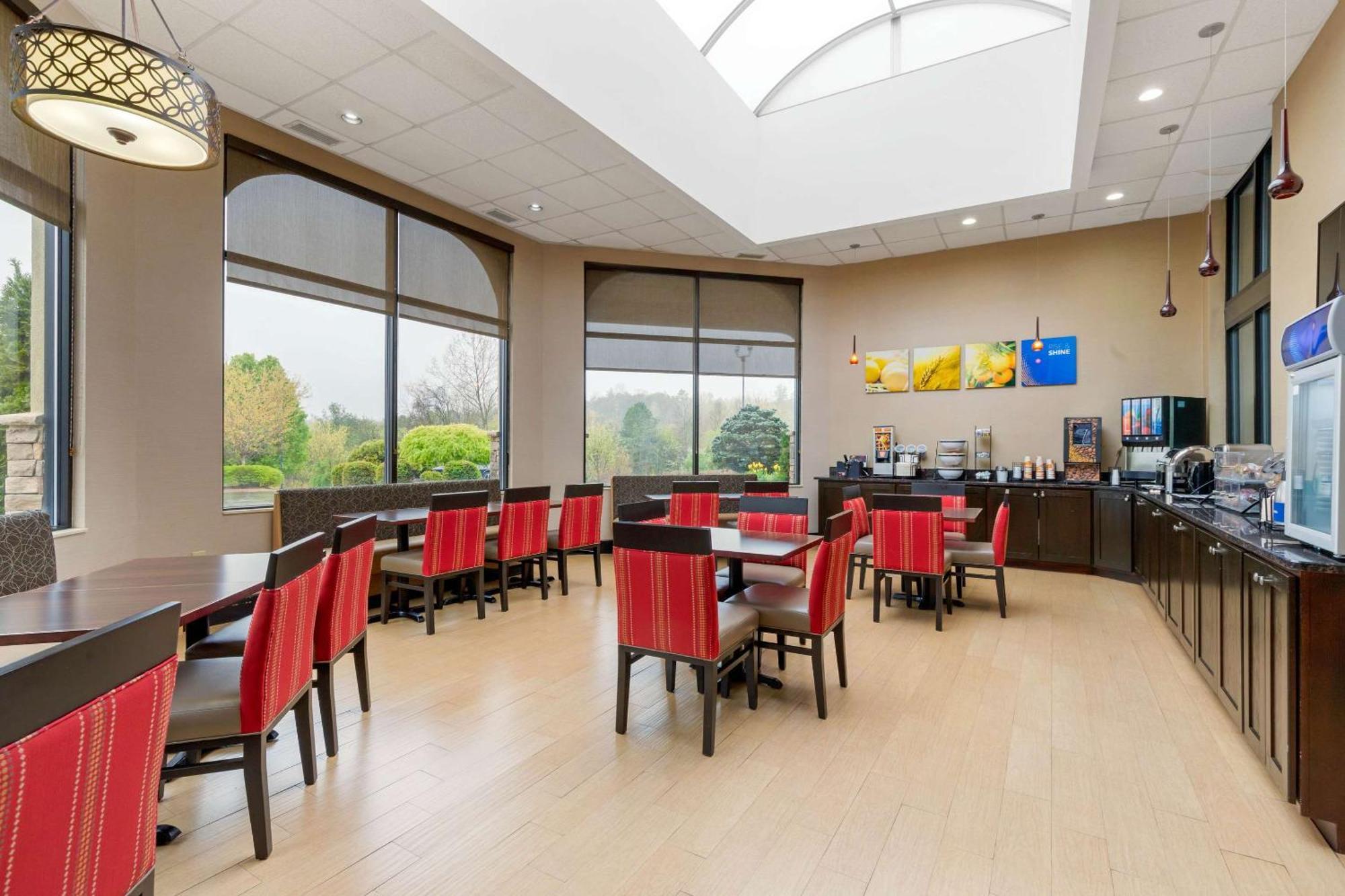 Comfort Inn North Of Asheville Mars Hill Экстерьер фото