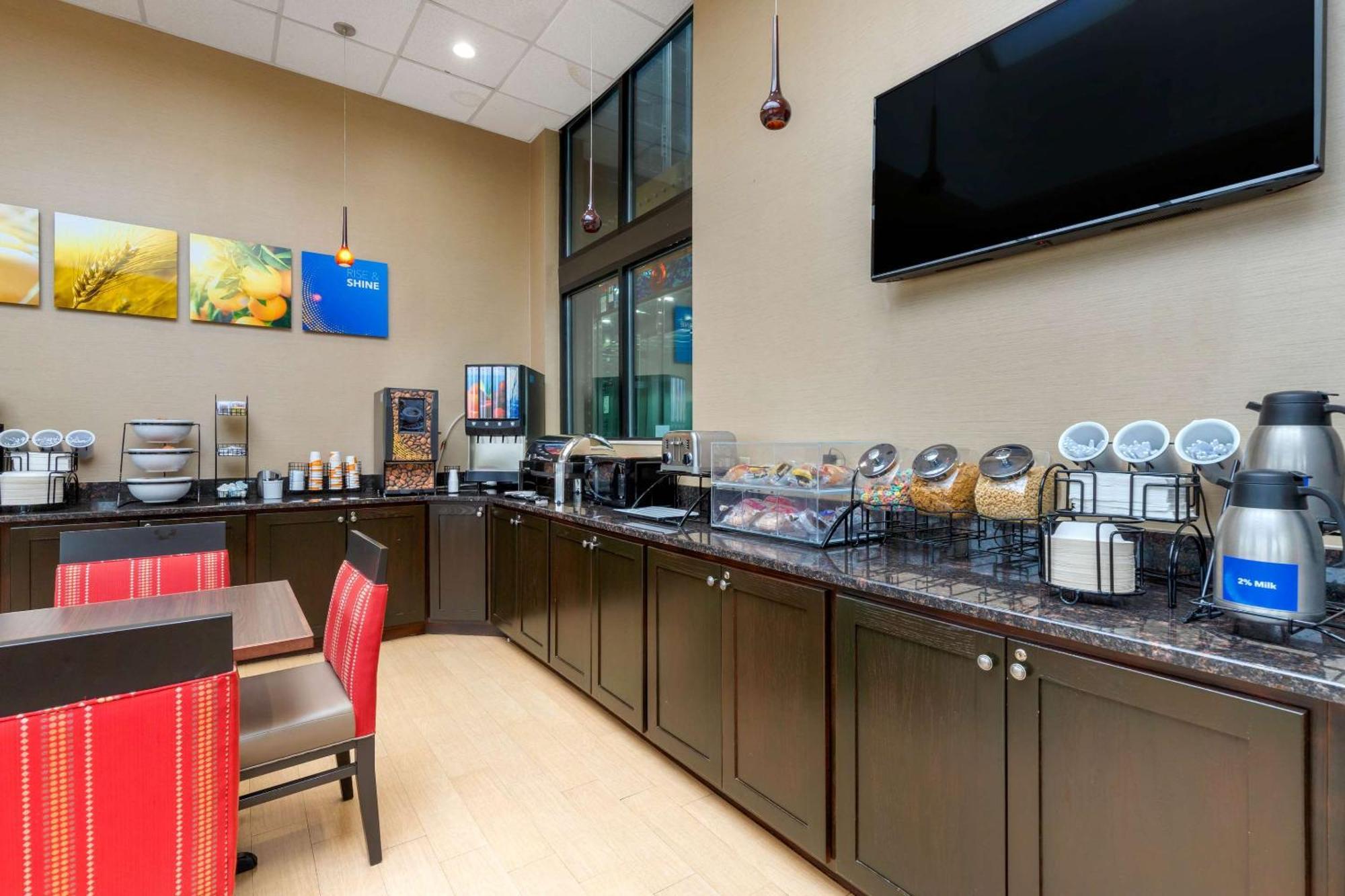 Comfort Inn North Of Asheville Mars Hill Экстерьер фото